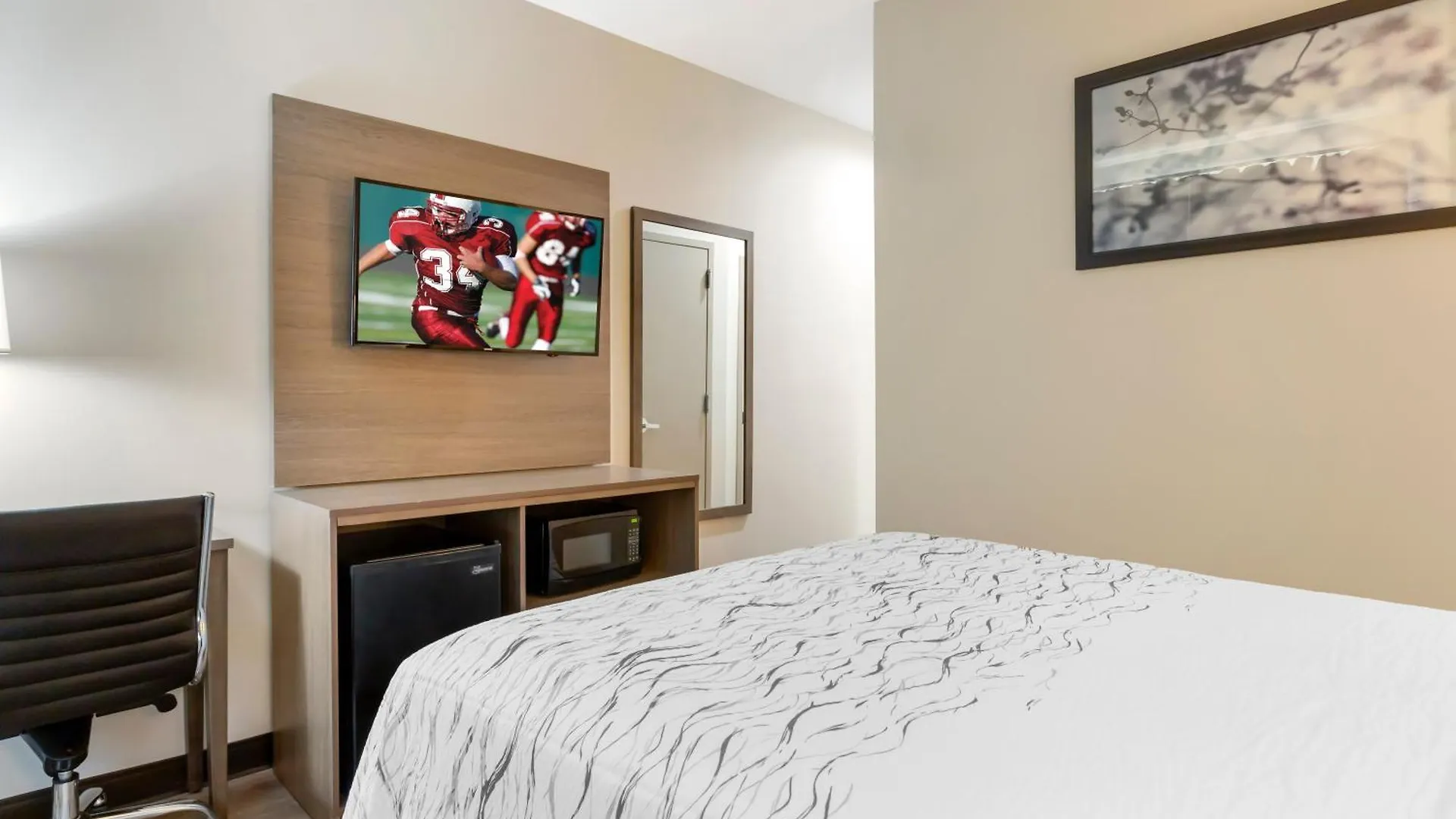 Red Roof Inn Plus Jamaica, Ny - Jfk Airport New York Hotel